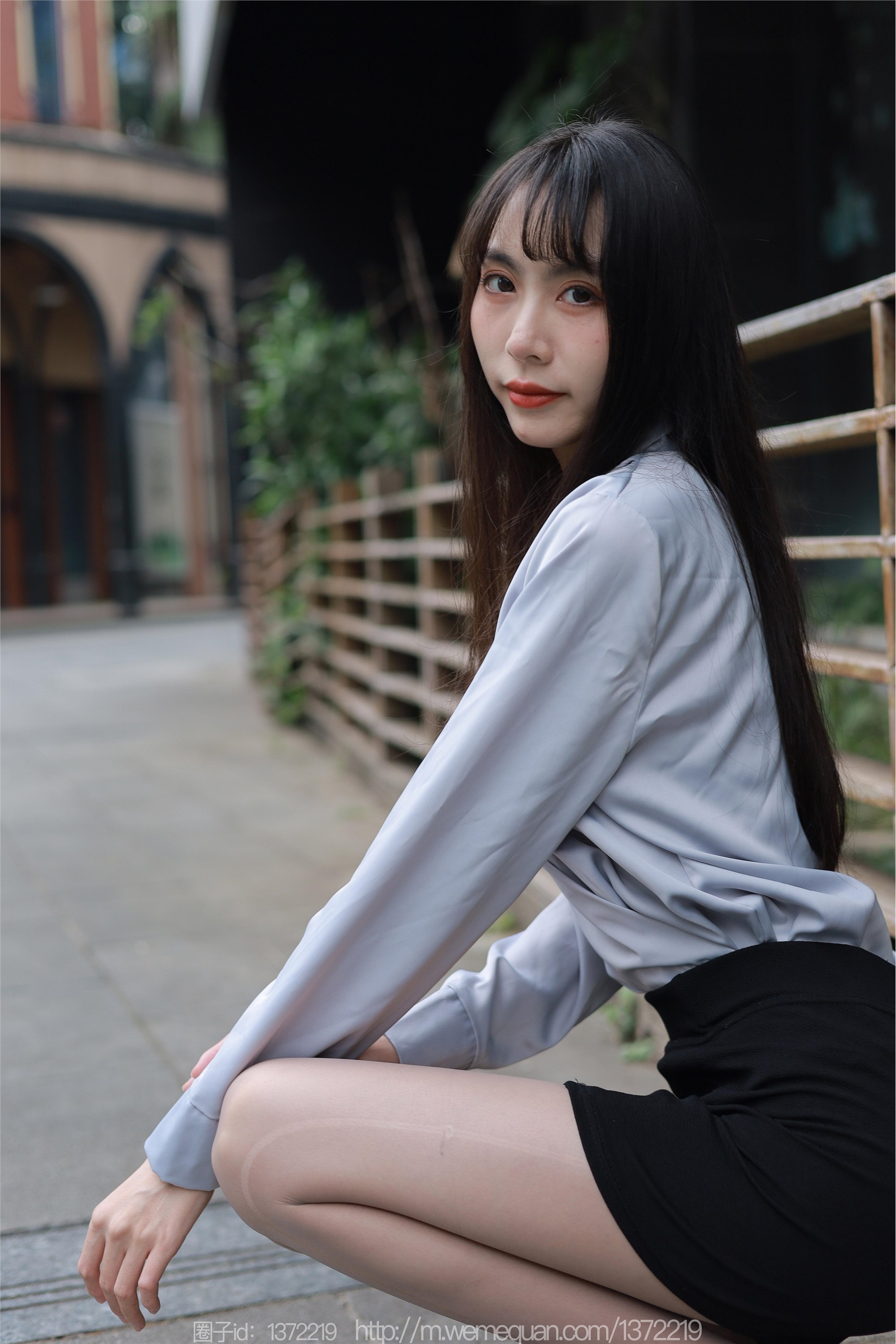 IESS异思趣向  2023.03.02 丝享家 1378 团团《楼梯上的美人》